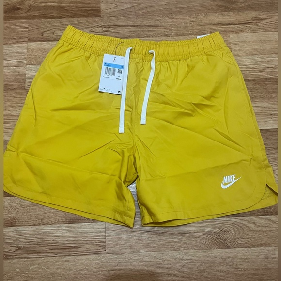 Nike Men’s Shorts - Picture 1 of 3